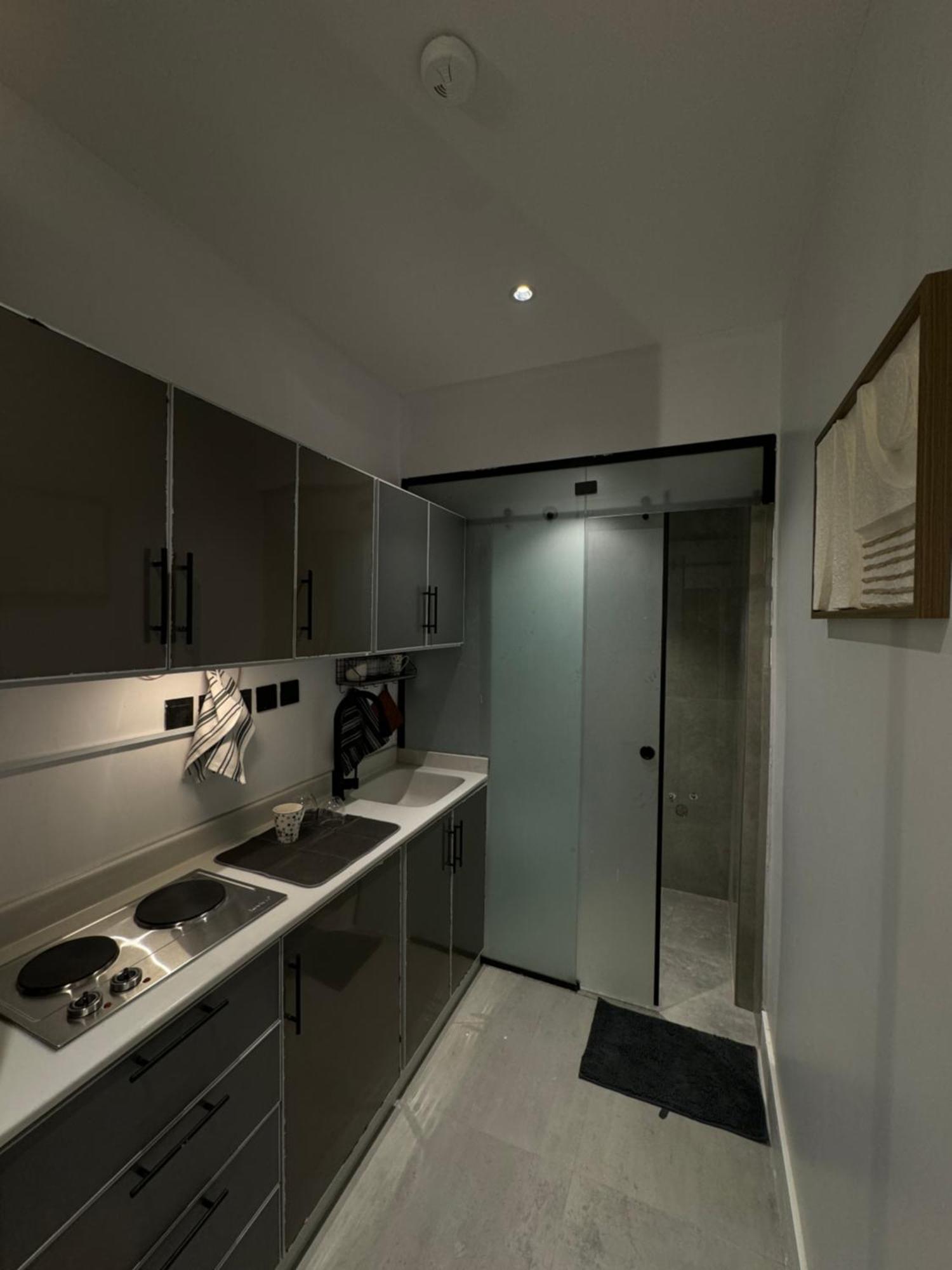 استوديو تنفيذي دخول ذاتي- Executive Self-entry Apartment