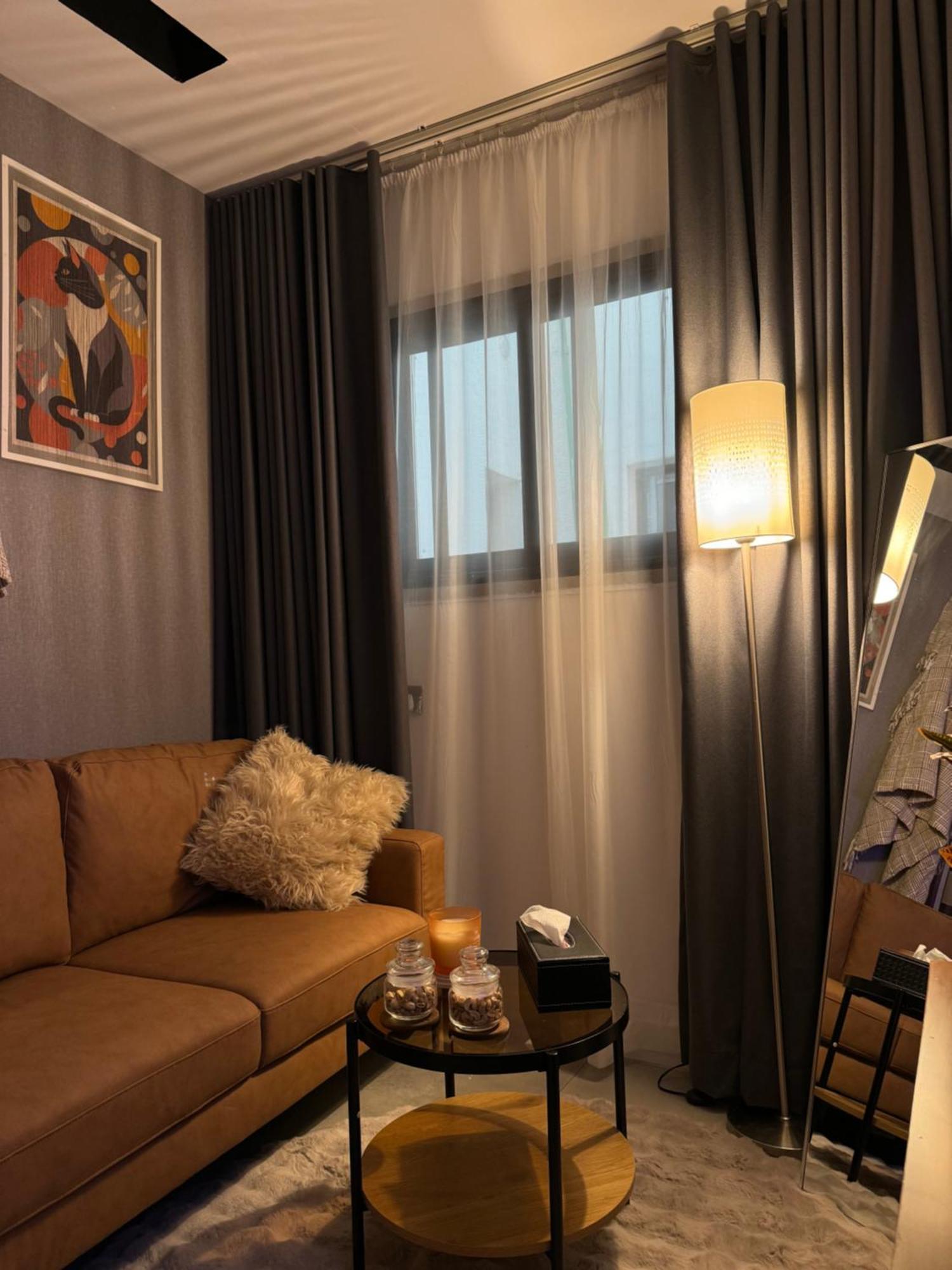 استوديو تنفيذي دخول ذاتي- Executive Self-entry *